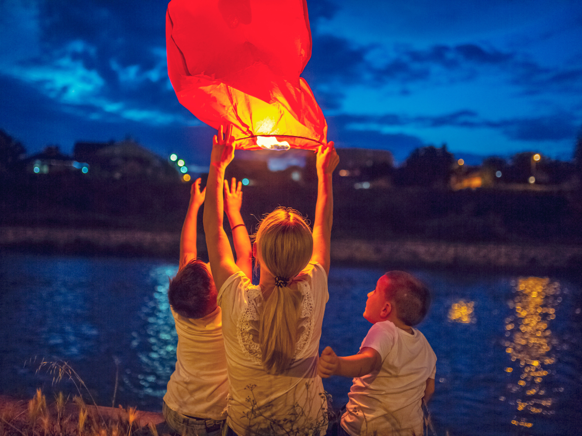 celebration of life lantern tribute